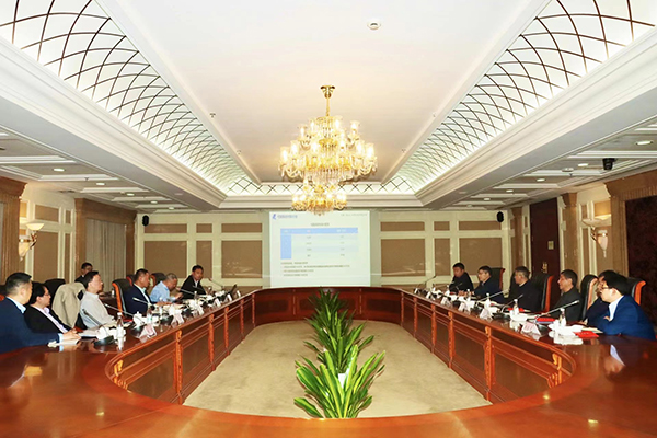 中化集團化工事業(yè)部總經(jīng)理助理余紅濤一行到海螺環(huán)保訪問交流
