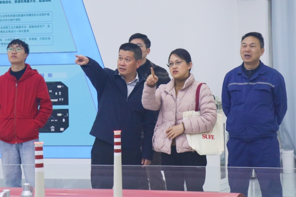 安徽省生態(tài)環(huán)境廳固管中心高級工程師楊遠盛一行蒞臨蕪湖海螺環(huán)保調研無廢城市建設情況